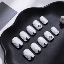 Geometric Elegant Silver and Grey - Press-On Nails (24PCS)
